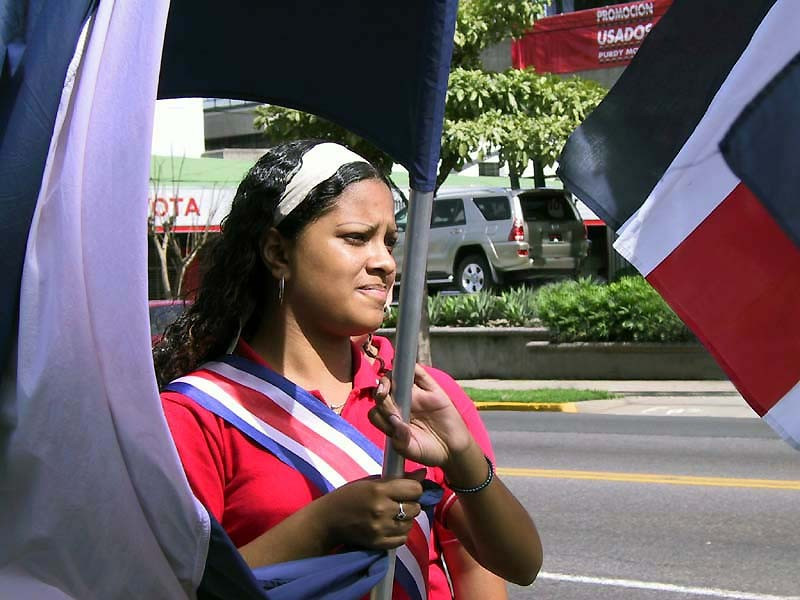 3 Waving the flag of Independence 800