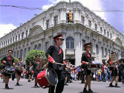 4 Marching band celebrating Independence day 800