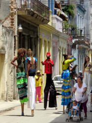 Street Performers in Cuba 2 800