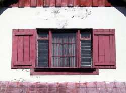 34 Upstairs window in Taupo  New Zealand 800