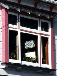 45 Bay window in Auckland  New Zealand 800