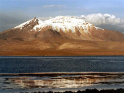 19 Lone volcano in Sajama National Park in Bolivia 800