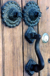 84 wrought iron knocker photographed in honduras 800