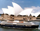 18 cruising past the sydney opera house 800