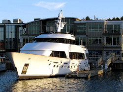 143 docked in elliott bay in seattle 800