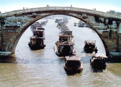 6 arched bridge crossing the yangtze river in suzhou  china 800