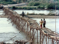 5 bamboo bridge crossing the mekong river 800