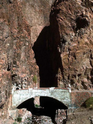 68 bridge and tunnel in the northern desert of argentina 800