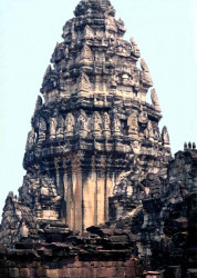 28 buddhist temple in pitsanulok  thailand 800