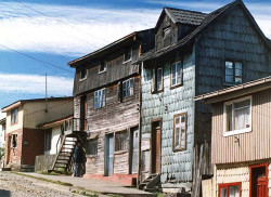 98 wooden homes in southern chile 800