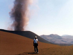 26 The recently erupted Puyehue Volcano in Chile 800