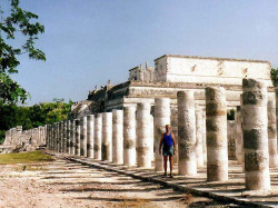 65 The Ancient Mayan Columns of Tulum 800